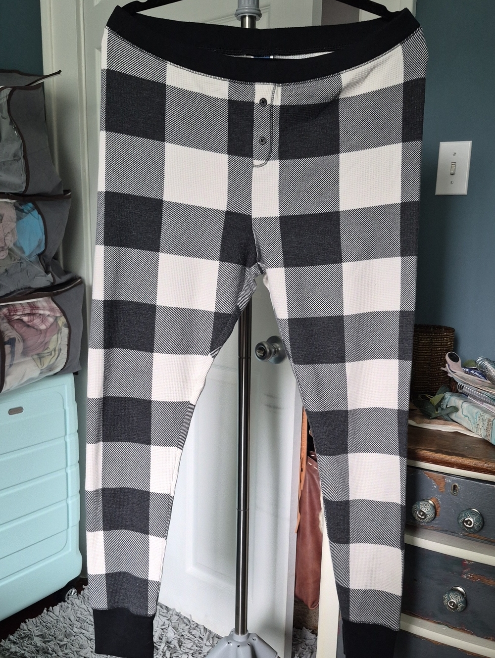 Old Navy Black and White Buffalo Plaid PJ Pants Sz L